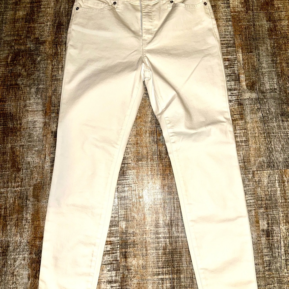 Crown & Ivy High Rise Skinny Jeans, size 4